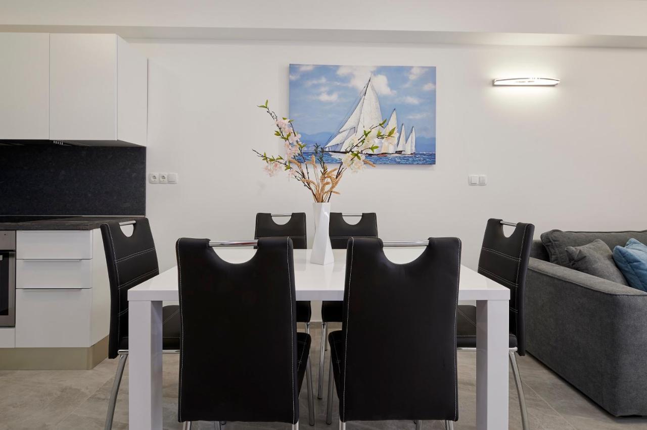 Apartment Gaby 3 โตรกีร์ ภายนอก รูปภาพ