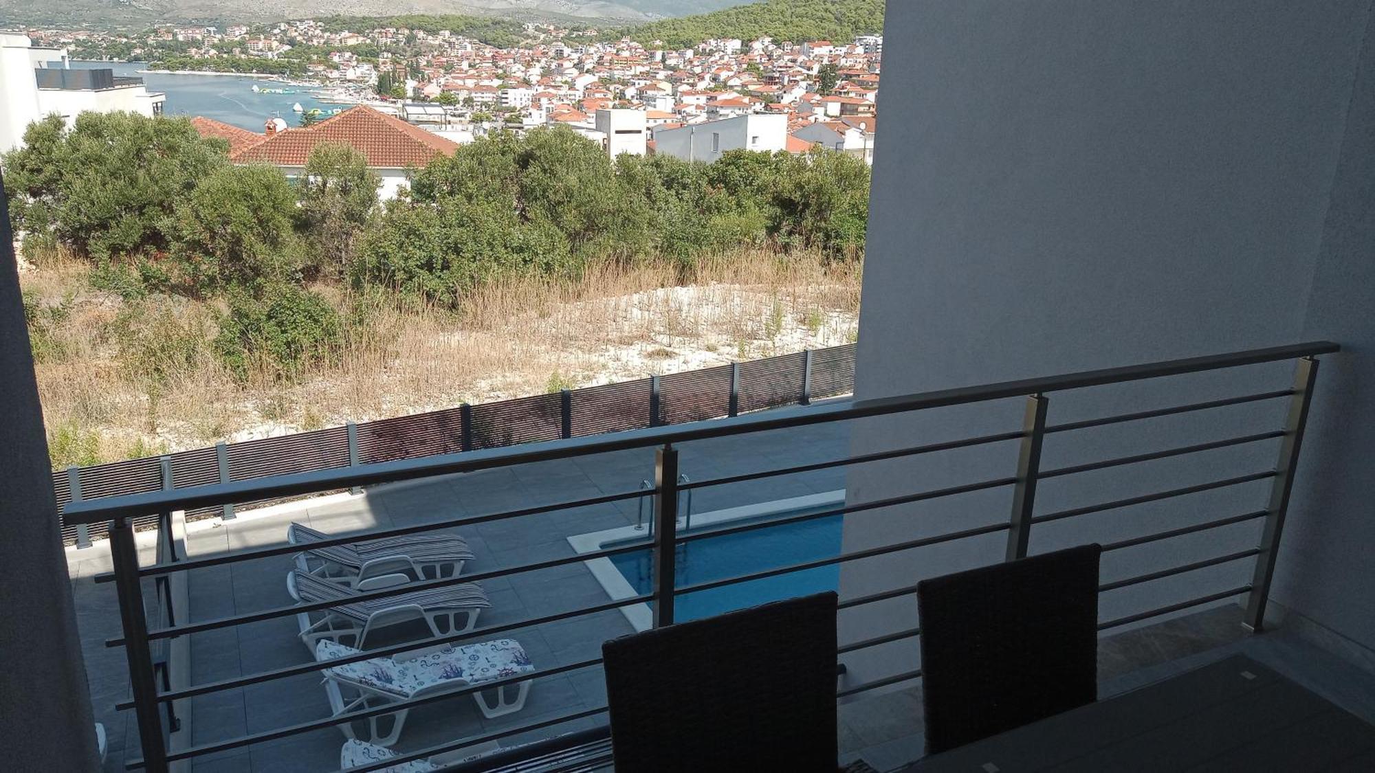 Apartment Gaby 3 โตรกีร์ ภายนอก รูปภาพ